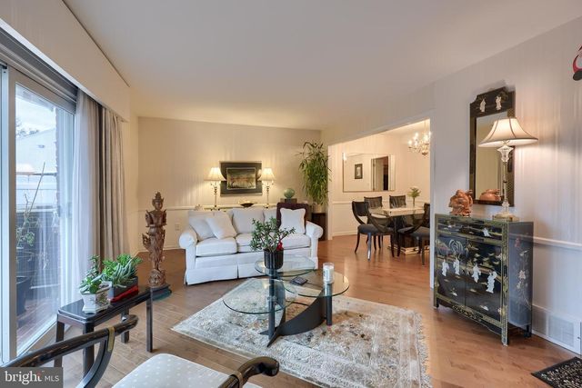 425 W CARACAS AVE, Hershey, PA 17033