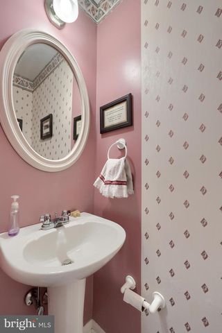 425 W CARACAS AVE, Hershey, PA 17033