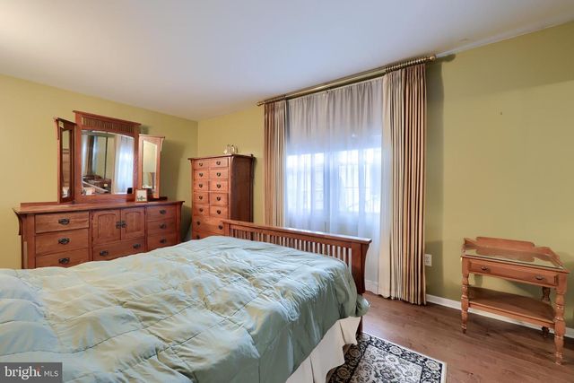 425 W CARACAS AVE, Hershey, PA 17033