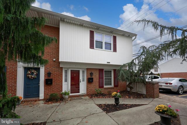 425 W CARACAS AVE, Hershey, PA 17033