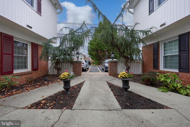 425 W CARACAS AVE, Hershey, PA 17033