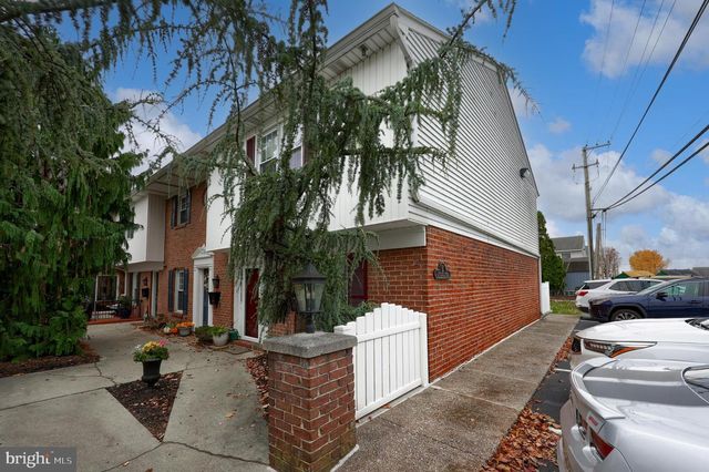 425 W CARACAS AVE, Hershey, PA 17033