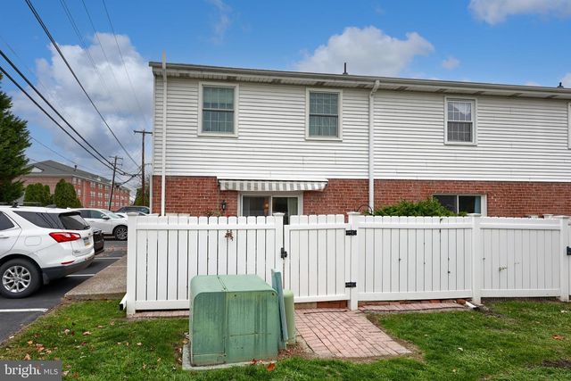 425 W CARACAS AVE, Hershey, PA 17033