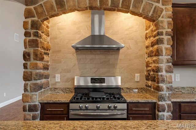 408 Mossy Brook Drive, O'fallon, MO 63366