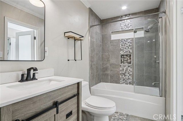 17043 Celtic Street, Granada Hills (los Angeles), CA 91344