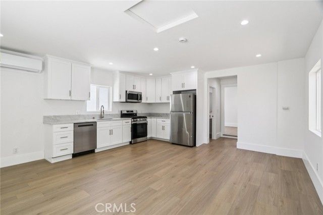 17043 Celtic Street, Granada Hills (los Angeles), CA 91344