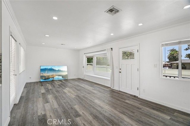 17043 Celtic Street, Granada Hills (los Angeles), CA 91344