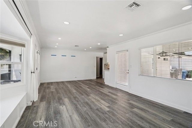17043 Celtic Street, Granada Hills (los Angeles), CA 91344