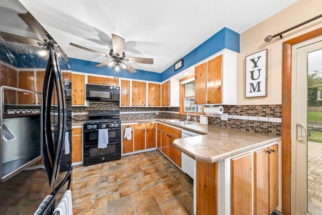 332 S Kendrick AVENUE, Burlington, WI 53105