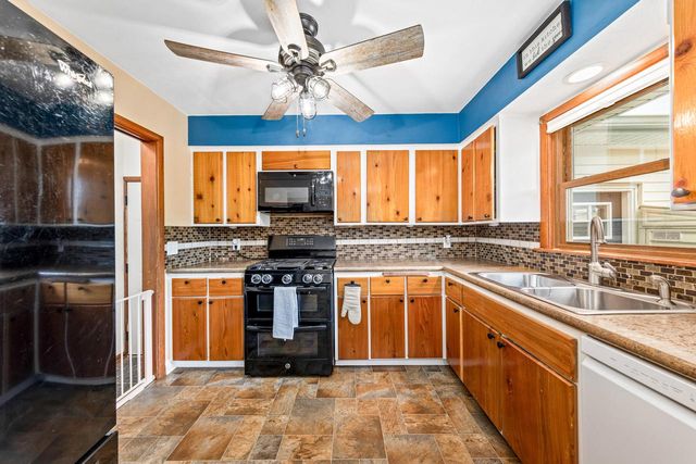 332 S Kendrick AVENUE, Burlington, WI 53105