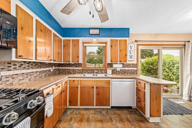 332 S Kendrick AVENUE, Burlington, WI 53105