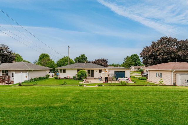 332 S Kendrick AVENUE, Burlington, WI 53105