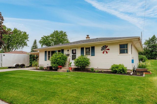 332 S Kendrick AVENUE, Burlington, WI 53105