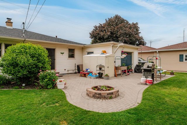 332 S Kendrick AVENUE, Burlington, WI 53105