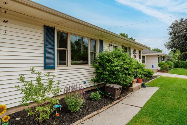 332 S Kendrick AVENUE, Burlington, WI 53105