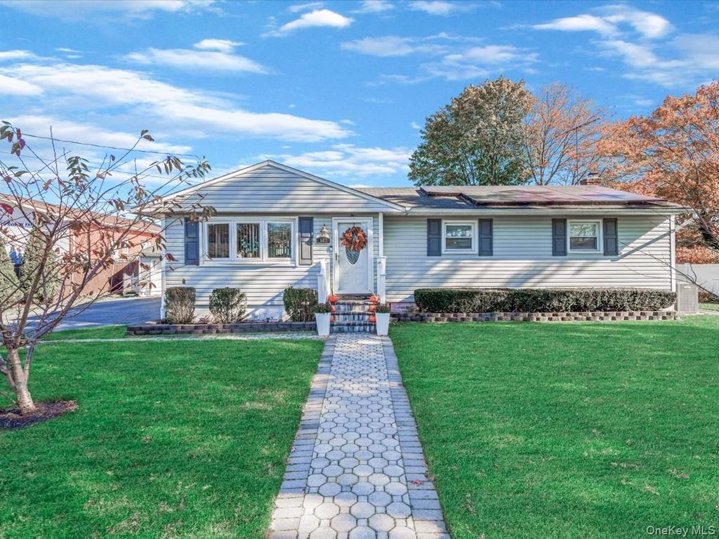 121 S 30th Street, Wyandanch, NY 11798