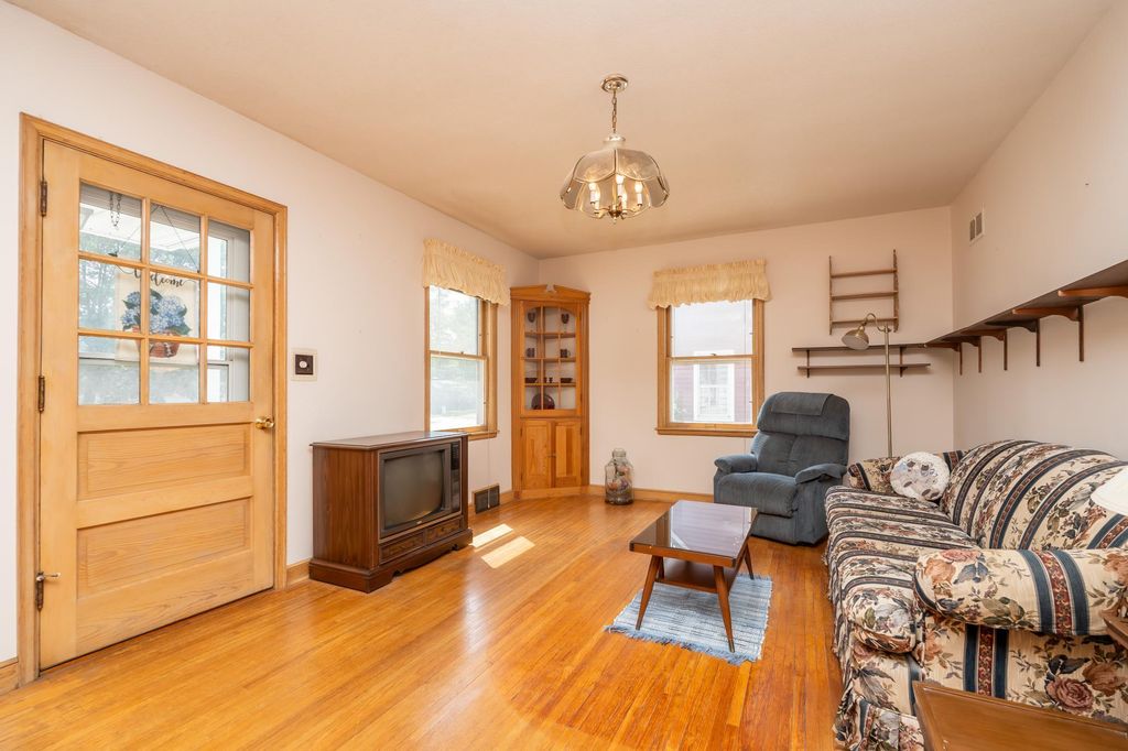 102 5th Street NE, Montgomery, MN 56069 — photo 4