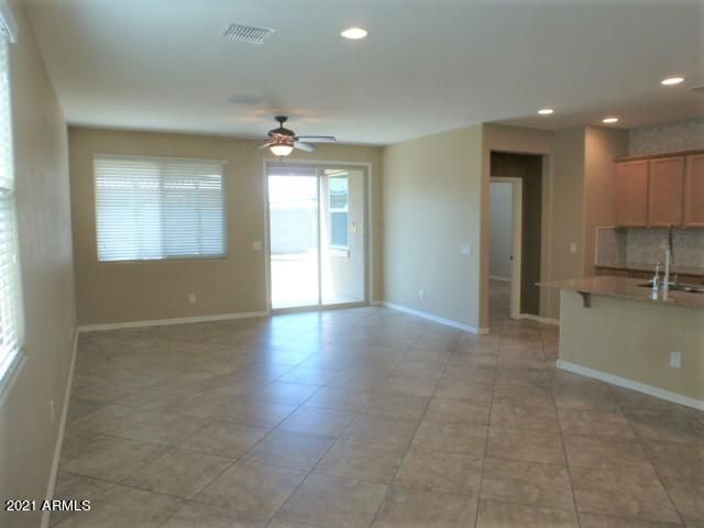 2057 W KENTON Way, San Tan Valley, AZ 85144