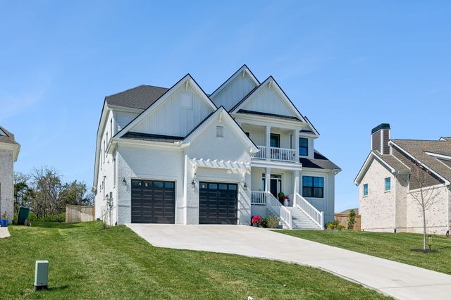 1071 Oakhall Dr, Mount Juliet, TN 37122