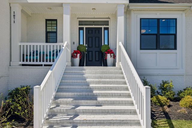 1071 Oakhall Dr, Mount Juliet, TN 37122