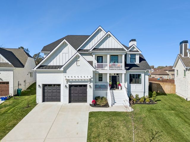 1071 Oakhall Dr, Mount Juliet, TN 37122