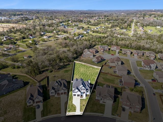 1071 Oakhall Dr, Mount Juliet, TN 37122