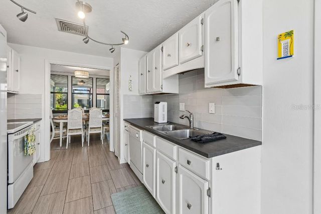 500 PARK BOULEVARD S 24, Venice, FL 34285