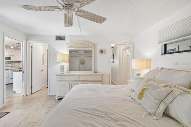 500 PARK BOULEVARD S 24, Venice, FL 34285