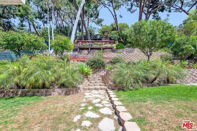4076 Tropico Way, Los Angeles, CA 90065