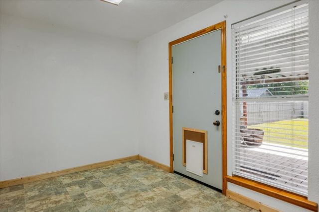 308 Hallvale Drive, White Settlement, TX 76108