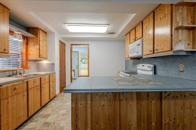 308 Hallvale Drive, White Settlement, TX 76108