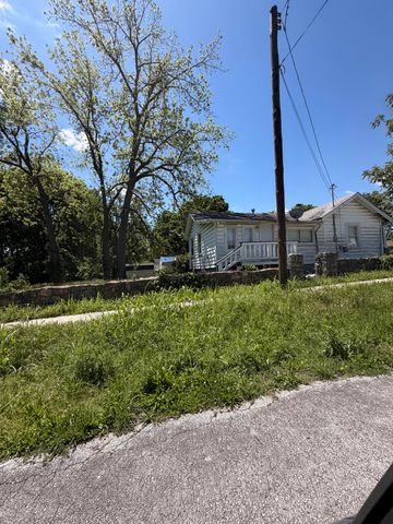 1634 N Rogers Avenue, Springfield, MO 65803