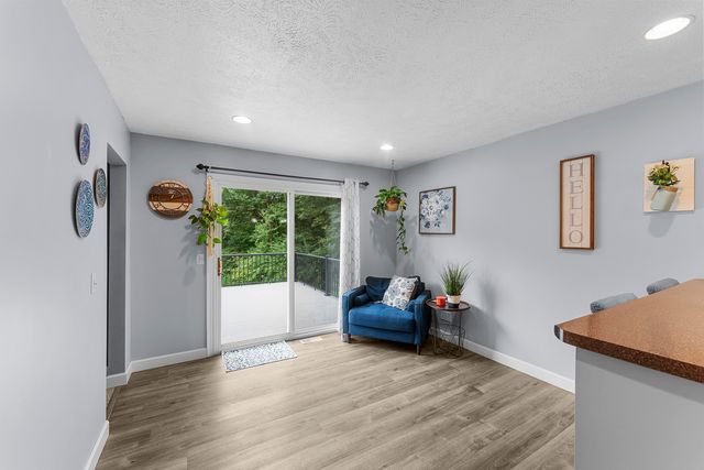 2260 Tara Lane, Leclaire, IA 52723