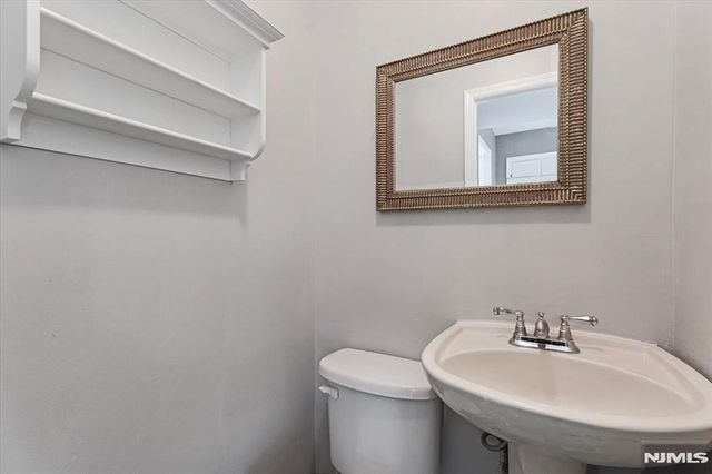 26 Meslar Road, Morris Township, NJ 07950