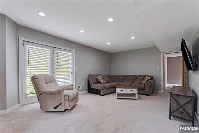 26 Meslar Road, Morris Township, NJ 07950