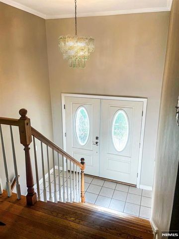 26 Meslar Road, Morris Township, NJ 07950