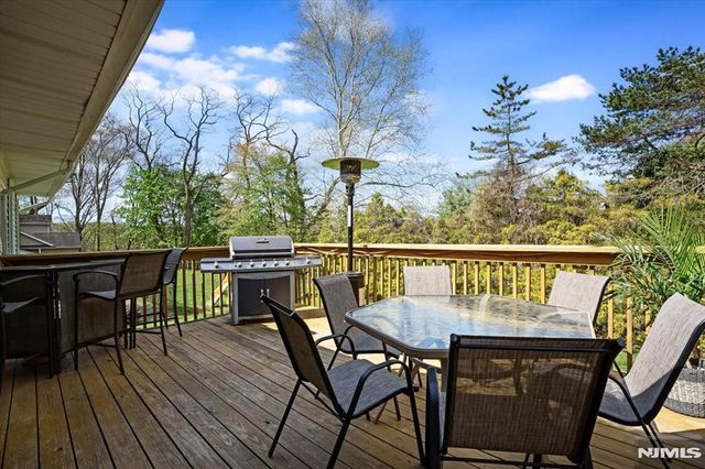 26 Meslar Road, Morris Township, NJ 07950