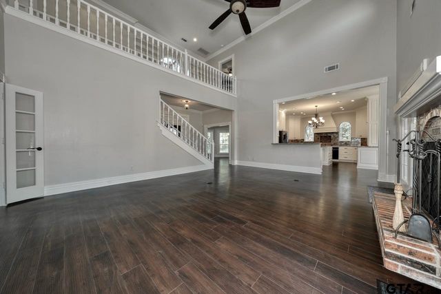 1881 Valley View Lane, Tyler, TX 75703