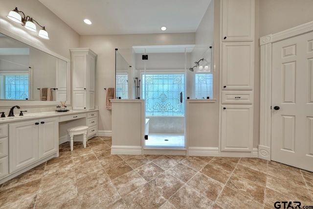 1881 Valley View Lane, Tyler, TX 75703