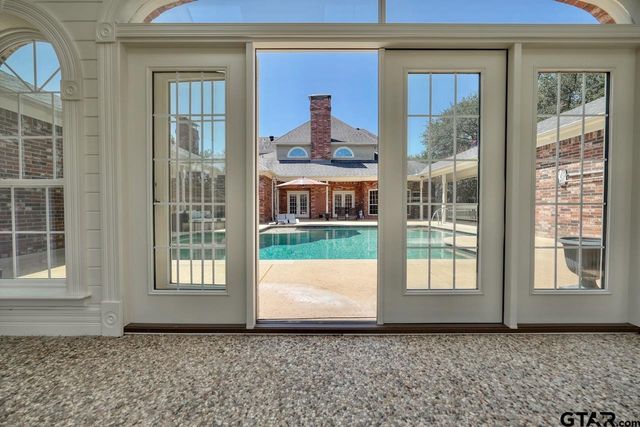 1881 Valley View Lane, Tyler, TX 75703