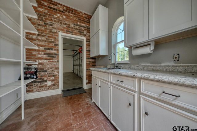 1881 Valley View Lane, Tyler, TX 75703