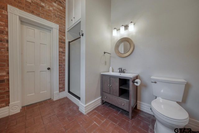 1881 Valley View Lane, Tyler, TX 75703