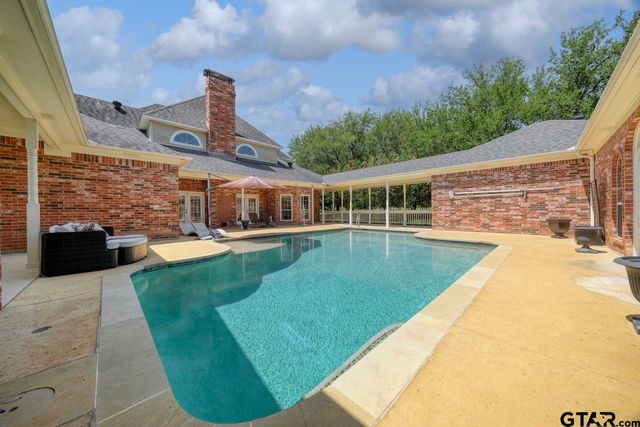 1881 Valley View Lane, Tyler, TX 75703