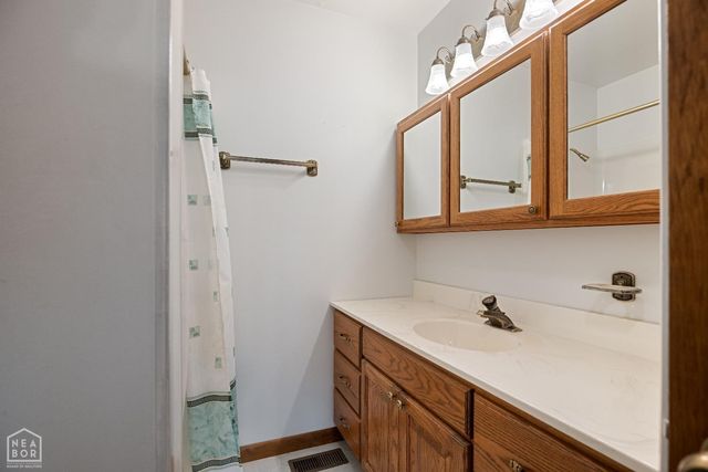 11 Awi Trail, Cherokee Village, AR 72529