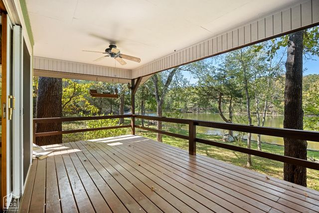 11 Awi Trail, Cherokee Village, AR 72529