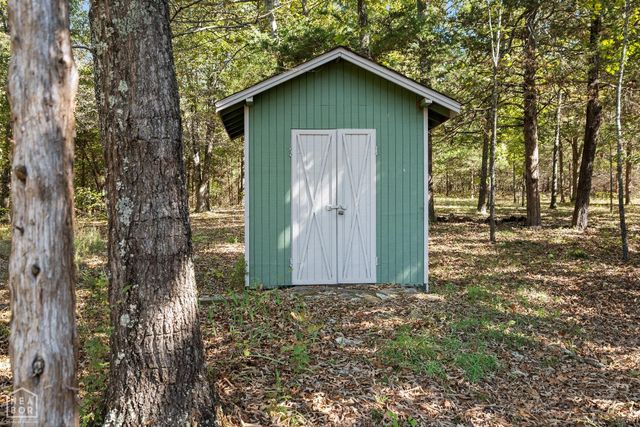 11 Awi Trail, Cherokee Village, AR 72529
