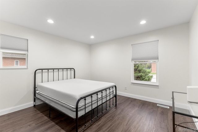 28202 Fortson Lane, Inkster, MI 48141