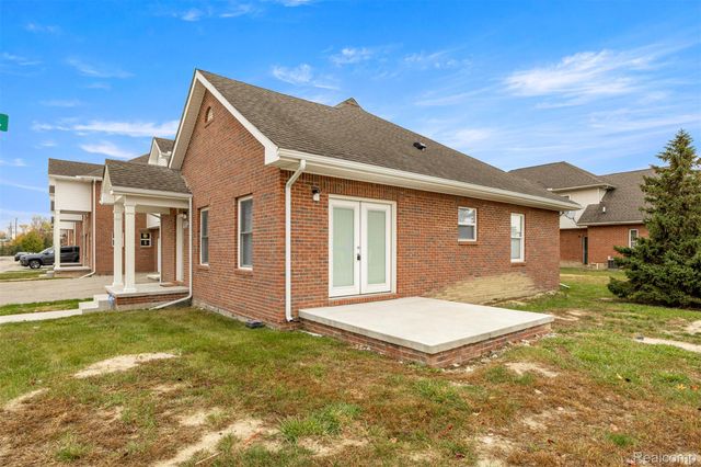 28202 Fortson Lane, Inkster, MI 48141