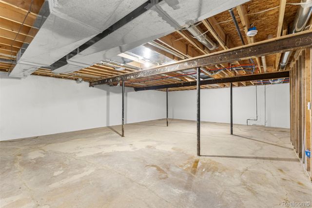 28202 Fortson Lane, Inkster, MI 48141