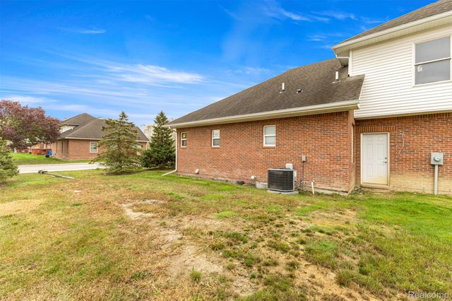 28202 Fortson Lane, Inkster, MI 48141